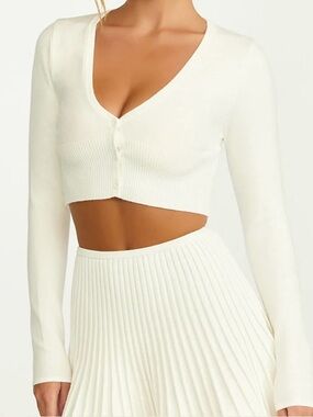 NWT Showpo White Cropped Cardigan